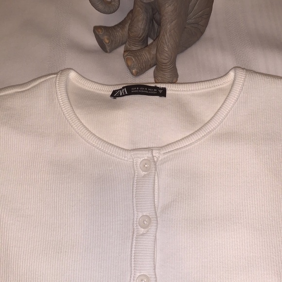 ✨SALE 2/$15✨ZARA | Ribbed cropped cardigan - Picture 3 of 7